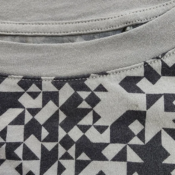 Uniqlo SPRZ NY MoMA Collection Graphic Tee in Gray Size XS - Picture 3 of 8